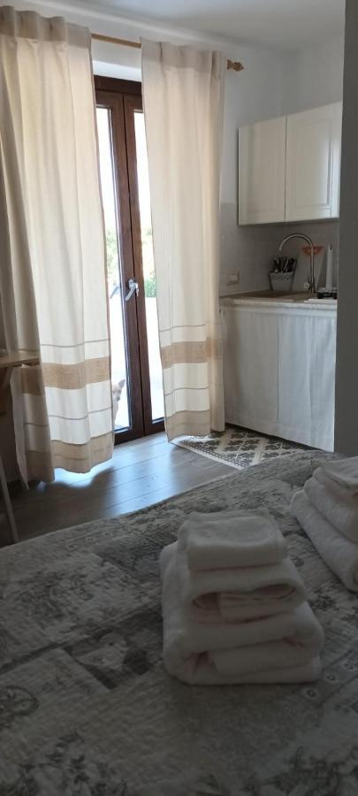 Appartamento Casa Marta Enas Esterno foto