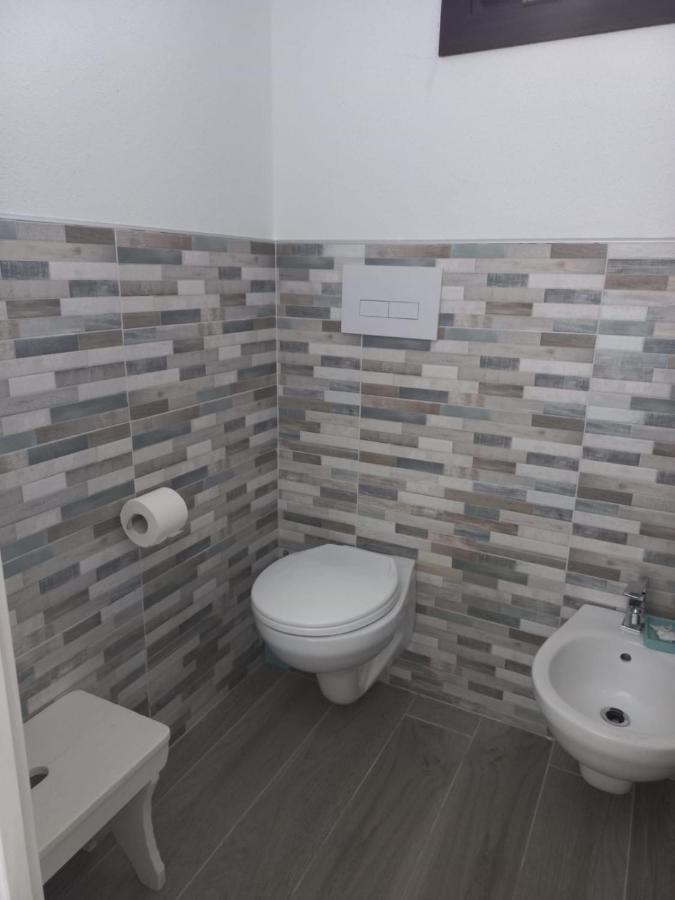 Appartamento Casa Marta Enas Esterno foto